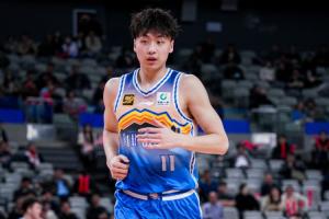 世俱杯夺冠赔率-直播吧：齐麟崴脚预计无法出战今晚与辽宁比赛 赵睿&amp;李炎哲同缺阵